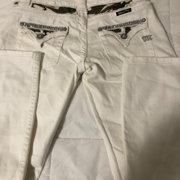 Miss Me Oyster White Camo Capri Jeans with Bling - Picture 5 of 6